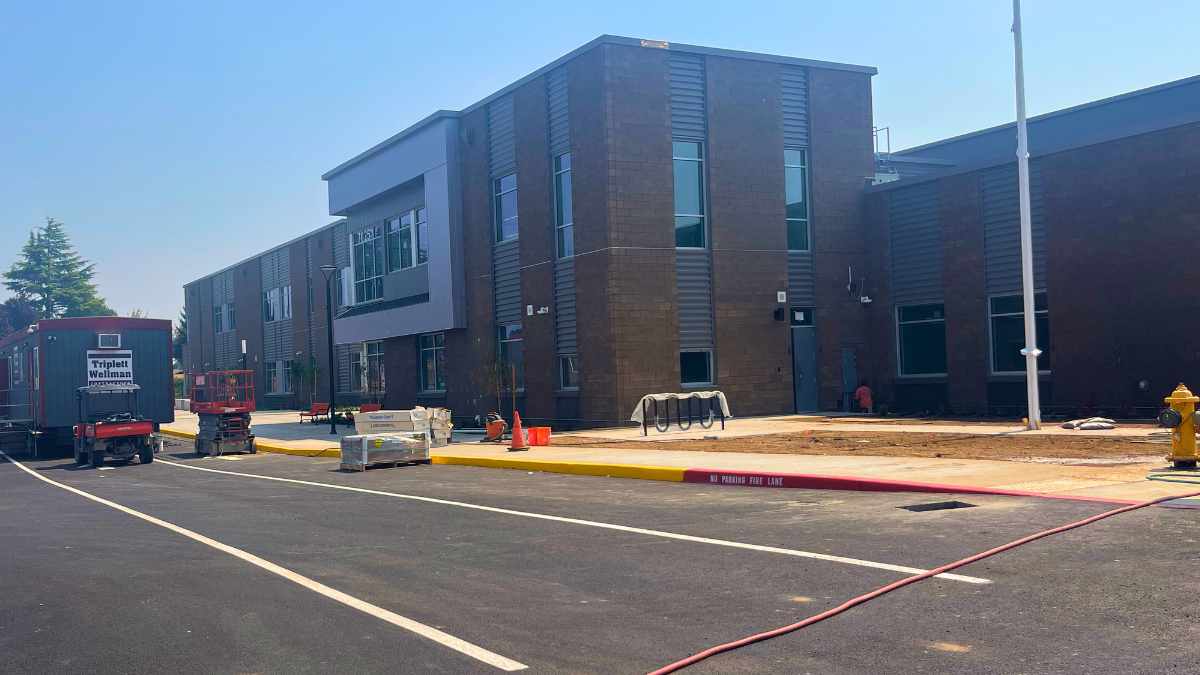 Sunset Ridge Elementary School exterior on North 10th Street in Ridgefield